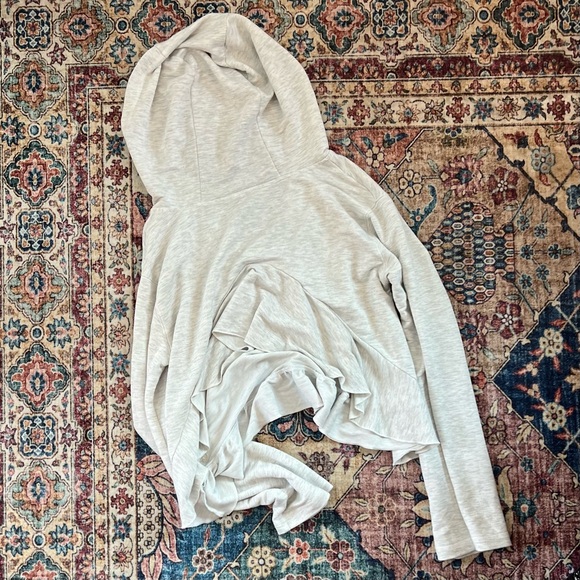 Lauren James heather grey ruffled cropped bell sleeve soft Hoodie, size XS - Picture 4 of 5